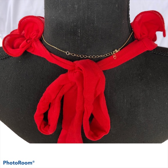 Lipstick ruffle halter tank - Picture 3 of 6